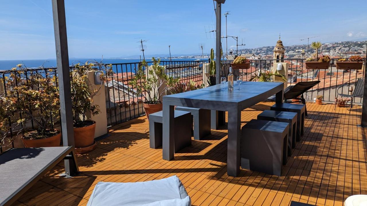 Le Château - THE MOST BEAUTIFUL SIGHT IN OLD TOWN, private terrace Nisa Exterior foto