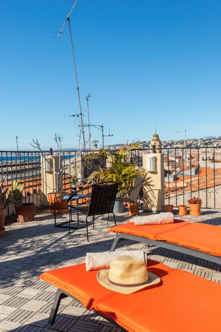 Le Château - THE MOST BEAUTIFUL SIGHT IN OLD TOWN, private terrace Nisa Exterior foto