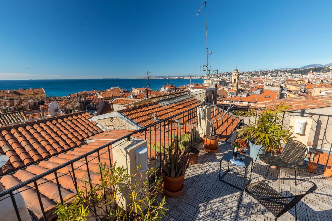 Le Château - THE MOST BEAUTIFUL SIGHT IN OLD TOWN, private terrace Nisa Exterior foto