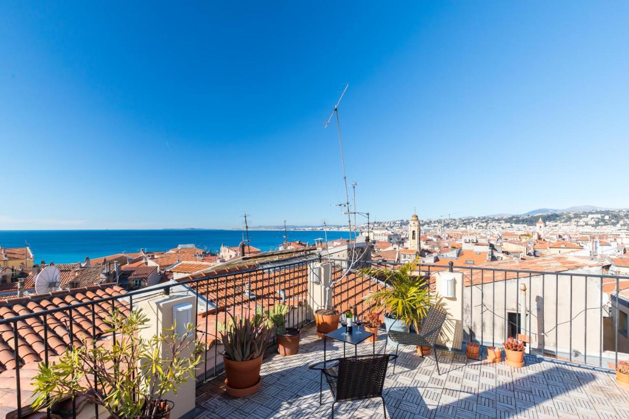 Le Château - THE MOST BEAUTIFUL SIGHT IN OLD TOWN, private terrace Nisa Exterior foto